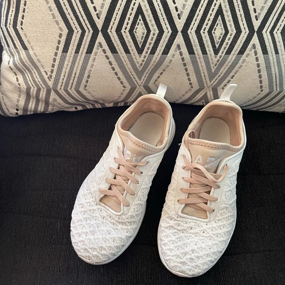 APL" TechLoom Phantom Athletic Propulsion Labs-White & Cream - Picture 12 of 13